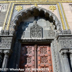 Classic House Design with Elegant Entryway Decor No-4272