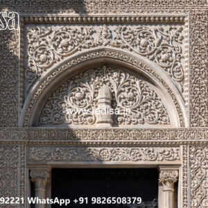 Classic House Design with Beautiful Garden Decor No-4294
