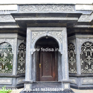 Classic House Design with Stylish Entrance Lighting No-5230