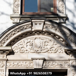 Classic Villa Design with Elegant Courtyard Inspiration No-5389