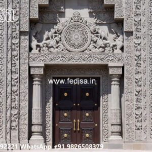 Classic House Design with Stylish Home Decor No-5618