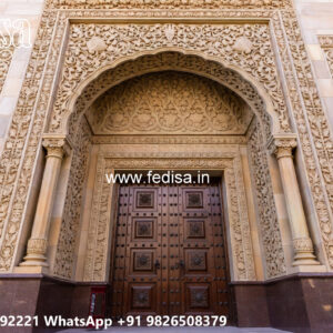 Classic Villa Design with Stylish Balcony Concepts No-5712