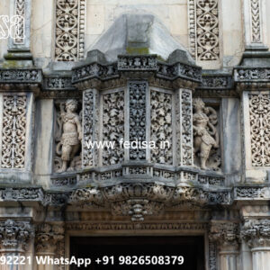 Classic Villa Design with Beautiful Front Yard Ideas No-5747