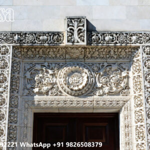 Luxury House Design with Classic and Modern Blend No-5876