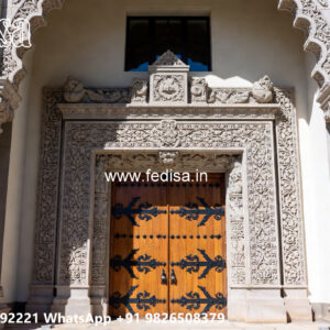 Classic House Design with Beautiful Stone Cladding No-6067