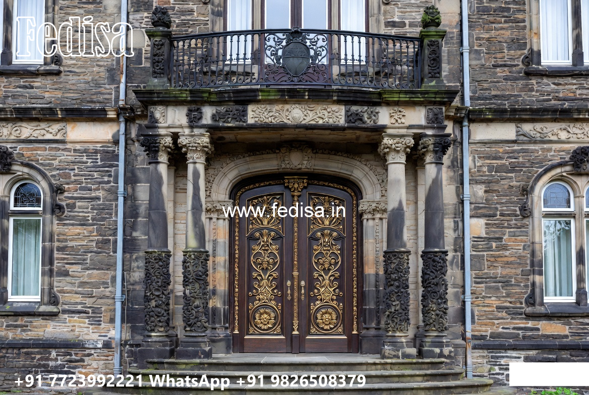 Classic House Design with Stylish Outdoor Spaces No-6496