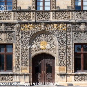 Classic House Design with Beautiful Front Elevation No-6528