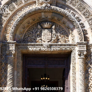 Classic House Design with Artistic Wall Decor No-6929