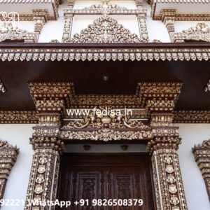 Classic House Design with Beautiful Open Courtyard No-7469