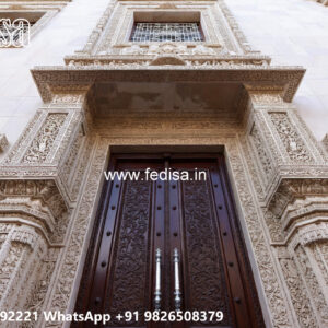 Classic House Design with Stylish Entrance Lighting No-7480