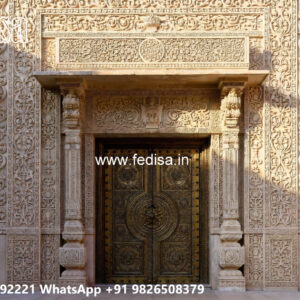 Classic House Design with Beautiful Garden Decor No-7894
