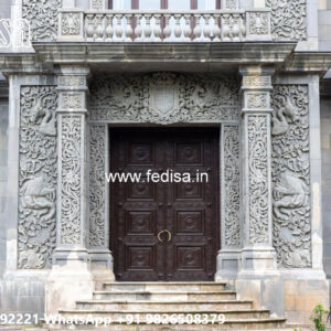 Classic House Design with Beautiful Exterior Gardens No-7939